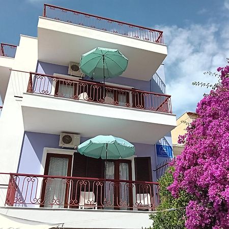 La Mira House Aparthotel Néosz Marmarász Kültér fotó