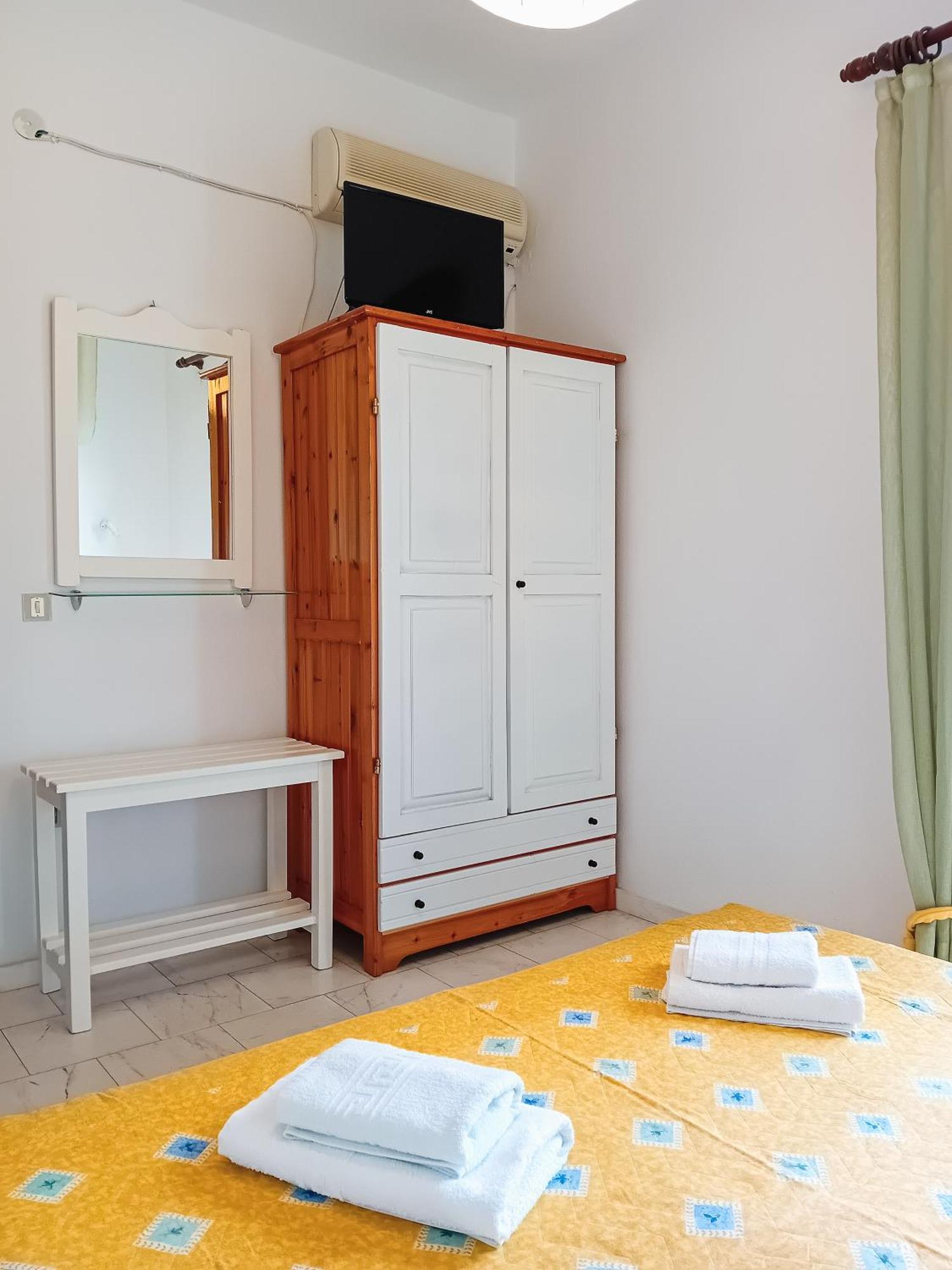 La Mira House Aparthotel Néosz Marmarász Kültér fotó